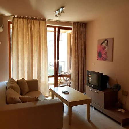 By The Sea Apartman Pomorie